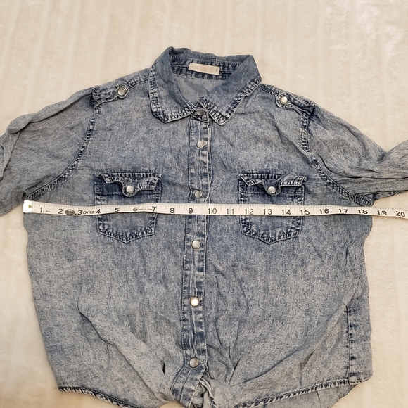 BOGO Free🦋 Ardene Button Down Tie Front Jean Shirt - Picture 5 of 12